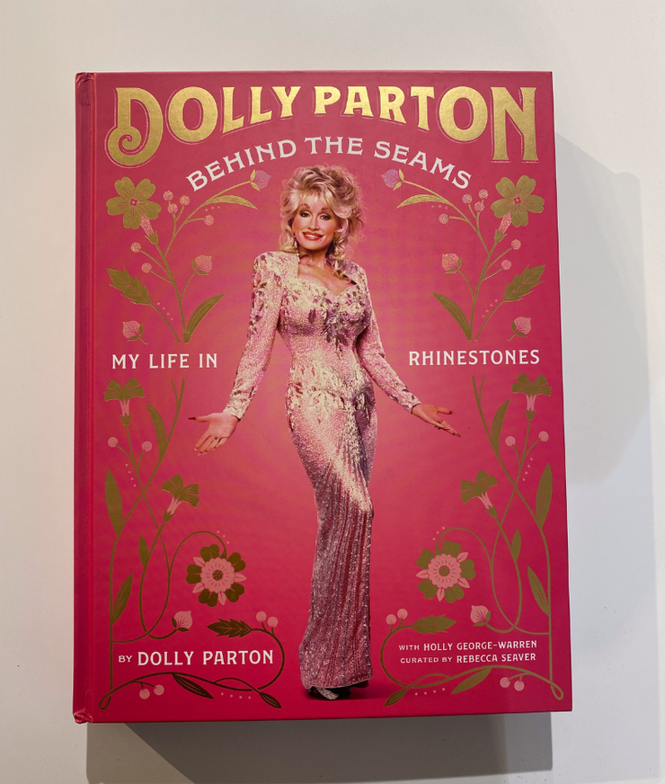SUPERPOSITION STUDIO - Behind the Seams Dolly Parton